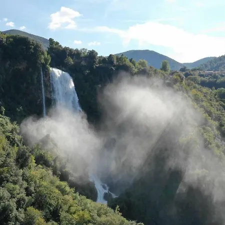 Rifugio Della Cascata * Collestatte